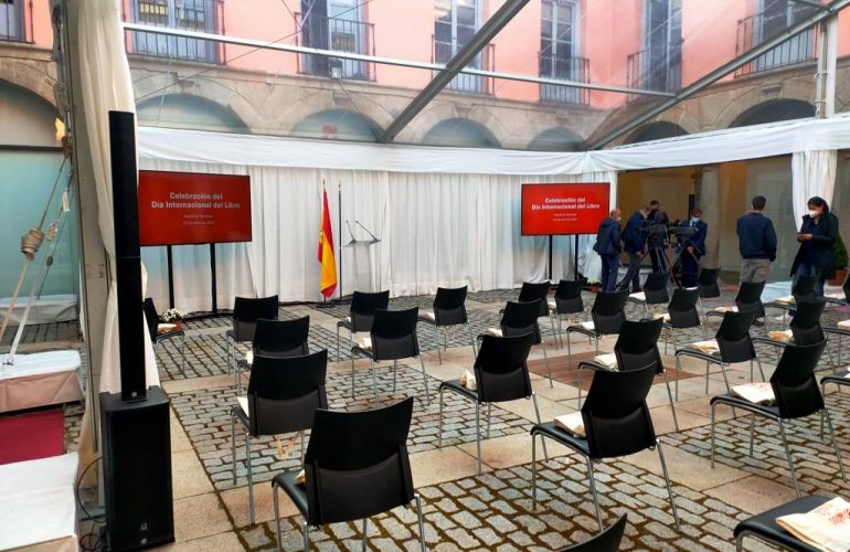Celebración del Día del Libro en la sede histórica del Instituto Cervantes (Alcalá de Henares)